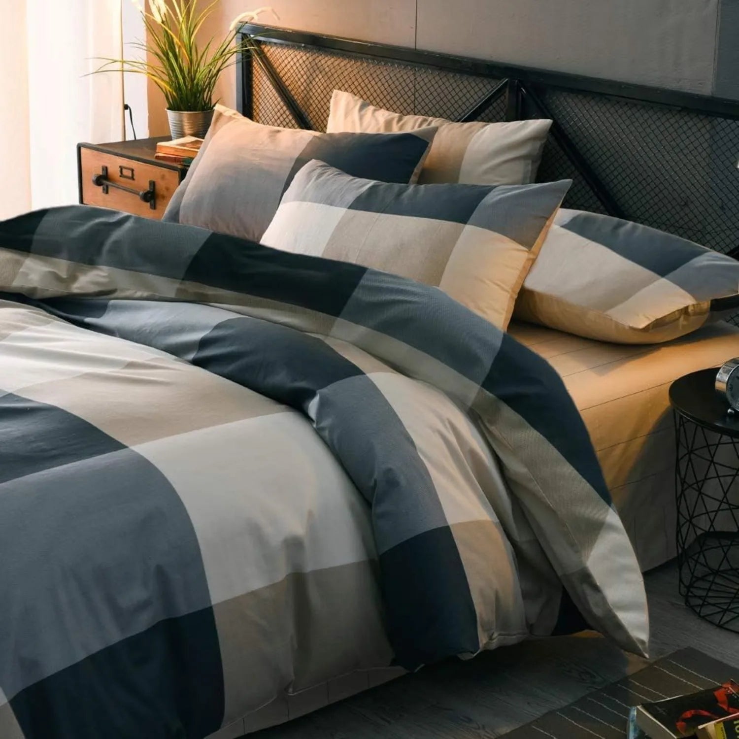Plaid Luxe Queen Comforter Set – Fluffy Modern Grid
